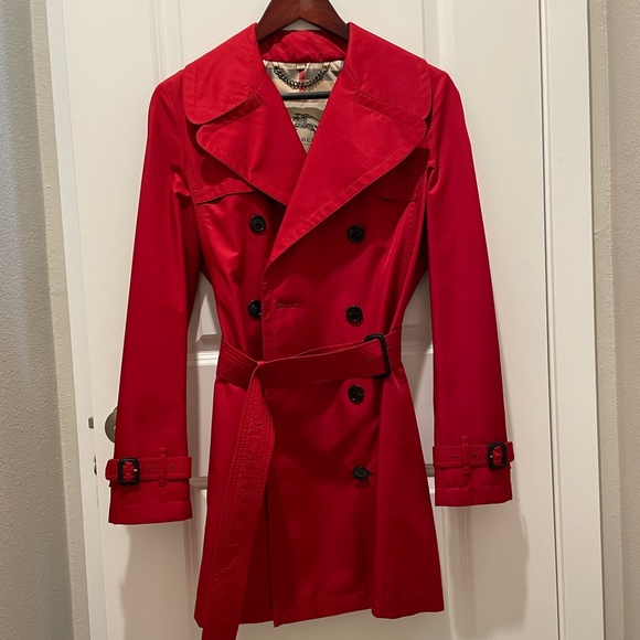 💯 Burberry trench coat